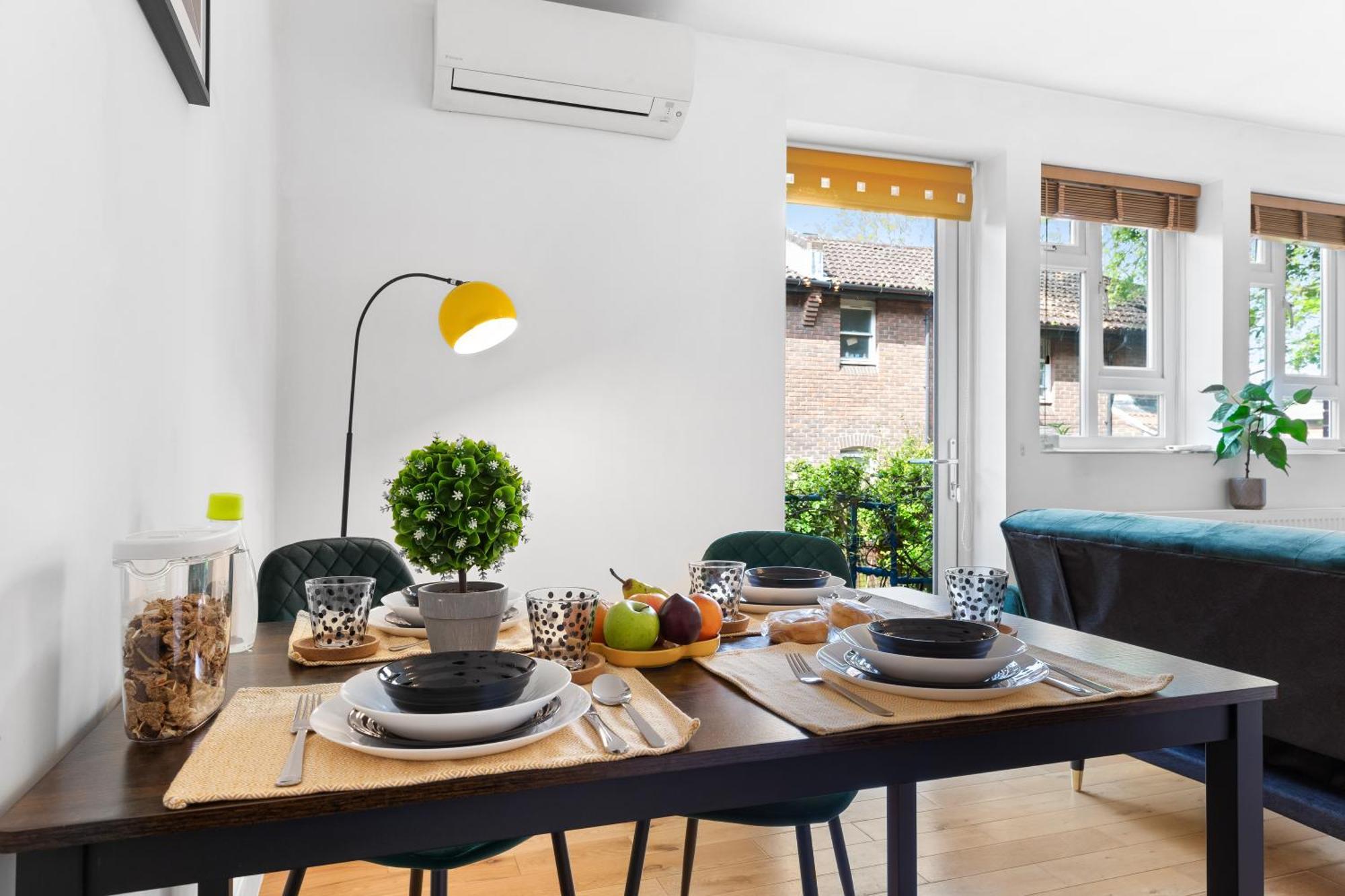 Clapham Serenity Garden Retreat With Free Parking 伦敦 外观 照片