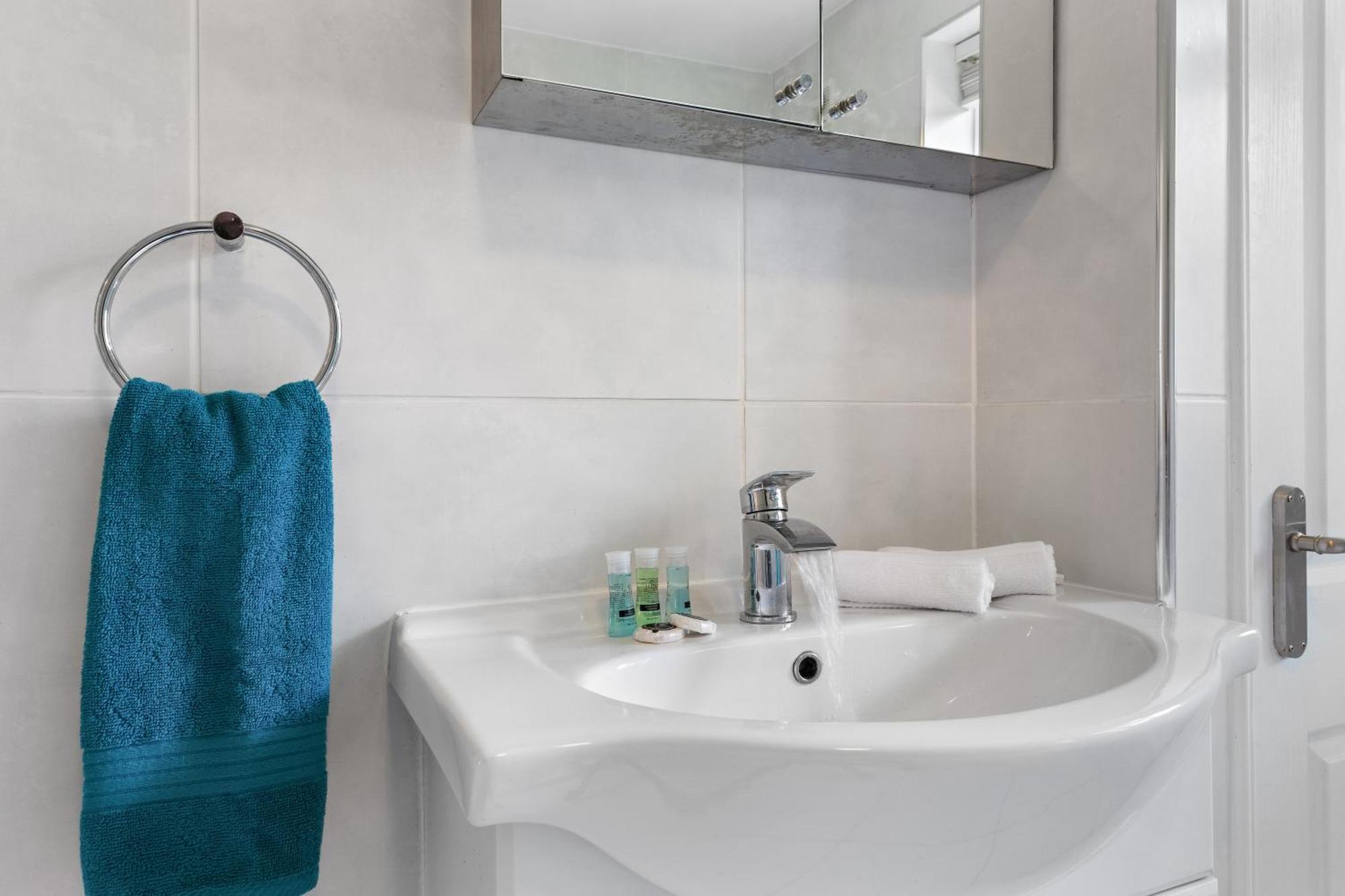 Clapham Serenity Garden Retreat With Free Parking 伦敦 外观 照片